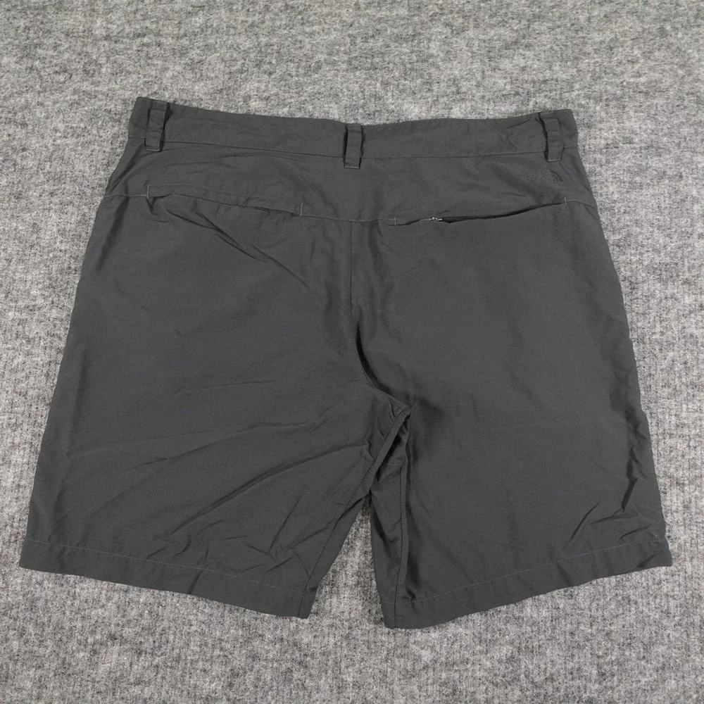 The North Face Shorts Mens 40 Black Hybrid Casual Hiking Performance lightweight